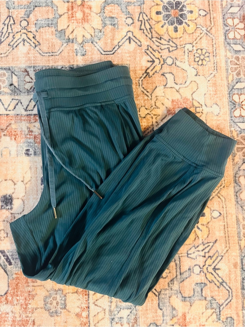 Lululemon High-Rise Ribbed Joggers Size 8